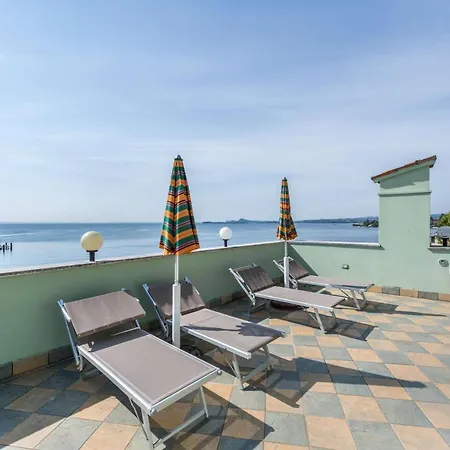 Gardasol Superior 2 Vista Aparthotel